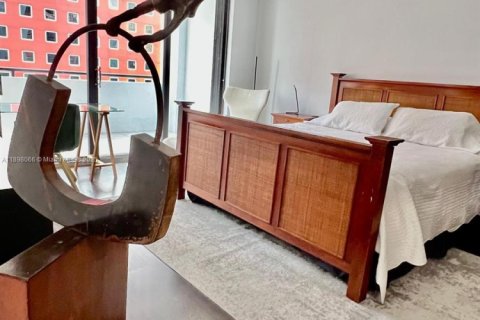 Condo in Miami, Florida, 3 bedrooms  № 1949855 - photo 26