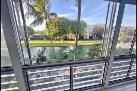 Condo à Lantana, Floride, 2 chambres  № 2317106