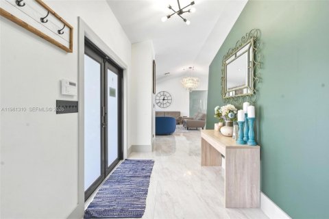 Casa en venta en Miami, Florida, 6 dormitorios, 324.14 m2 № 2050109 - foto 8