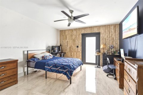 Casa en venta en Miami, Florida, 6 dormitorios, 324.14 m2 № 2050109 - foto 14