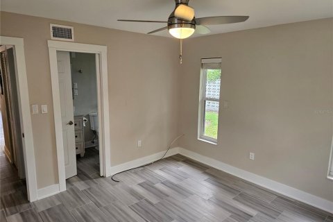 House in Sarasota, Florida 2 bedrooms, 85.1 sq.m. № 1665782 - photo 7