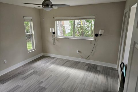 House in Sarasota, Florida 2 bedrooms, 85.1 sq.m. № 1665782 - photo 6