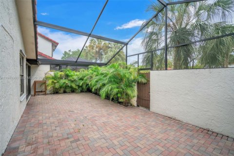 Villa ou maison à louer à Miami, Floride: 3 chambres, 123.28 m2 № 1998078 - photo 30