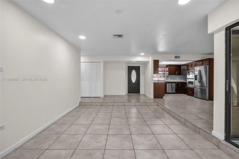 Villa ou maison à louer à Miami, Floride: 3 chambres, 123.28 m2 № 1998078 - photo 14