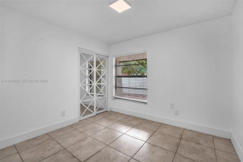 Villa ou maison à louer à Miami, Floride: 3 chambres, 123.28 m2 № 1998078 - photo 22