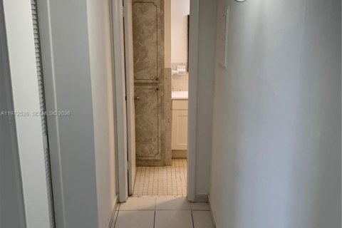 Снять в аренду кондоминиум в Авентура, Флорида 2 спальни, 100.61м2, № 2044266 - фото 12