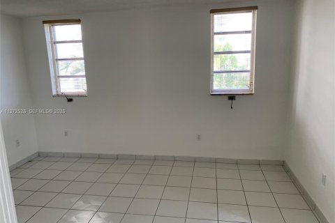 Снять в аренду кондоминиум в Авентура, Флорида 2 спальни, 100.61м2, № 2044266 - фото 5