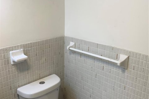 Снять в аренду кондоминиум в Авентура, Флорида 2 спальни, 100.61м2, № 2044266 - фото 10