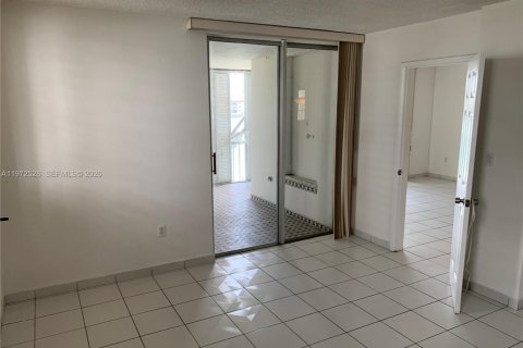 Снять в аренду кондоминиум в Авентура, Флорида 2 спальни, 100.61м2, № 2044266 - фото 6