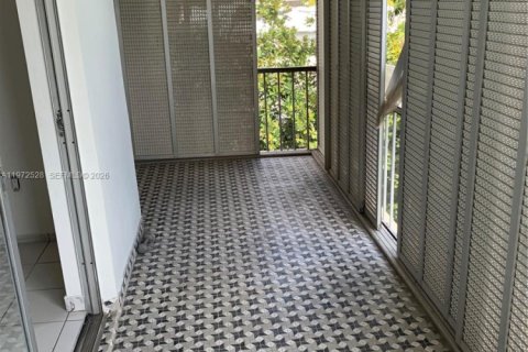 Снять в аренду кондоминиум в Авентура, Флорида 2 спальни, 100.61м2, № 2044266 - фото 16