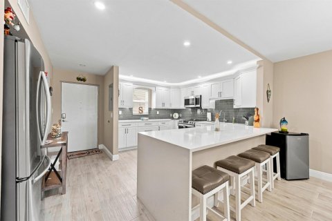Copropriété à vendre à Lauderdale-by-the-Sea, Floride: 2 chambres, 109.62 m2 № 2309680 - photo 5