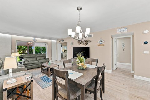 Copropriété à vendre à Lauderdale-by-the-Sea, Floride: 2 chambres, 109.62 m2 № 2309680 - photo 8