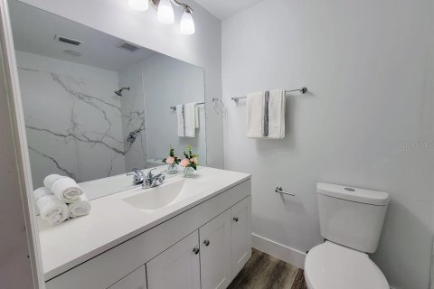 House in Port Charlotte, Florida 2 bedrooms, 86.49 sq.m. № 2391460 - photo 26