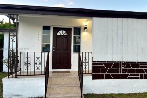 House in Miami Gardens, Florida 3 bedrooms, 117.61 sq.m. № 2072959 - photo 4