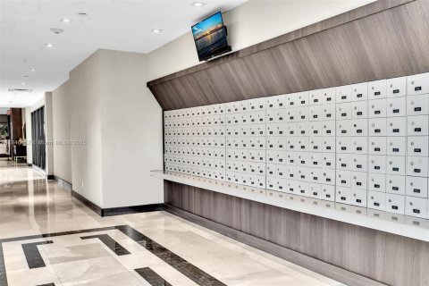 Condominio en venta en Aventura, Florida, 2 dormitorios, 105.82 m2 № 2034323 - foto 5