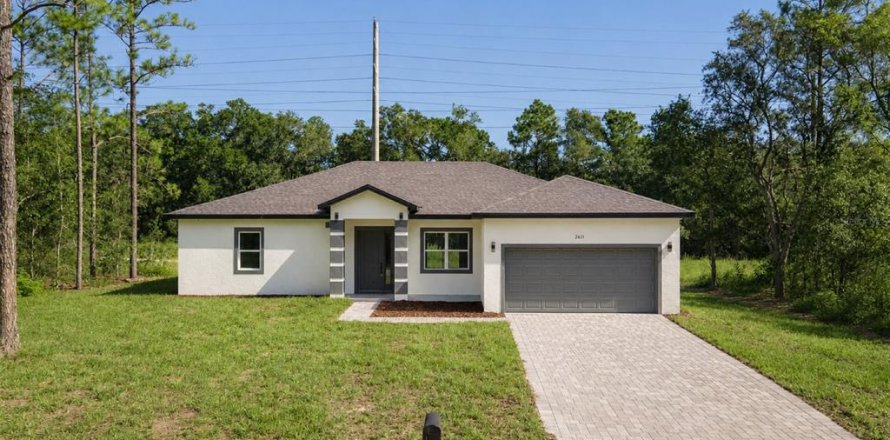 Villa ou maison à Citrus Springs, Floride 4 chambres, 173.73 m2 № 2295383