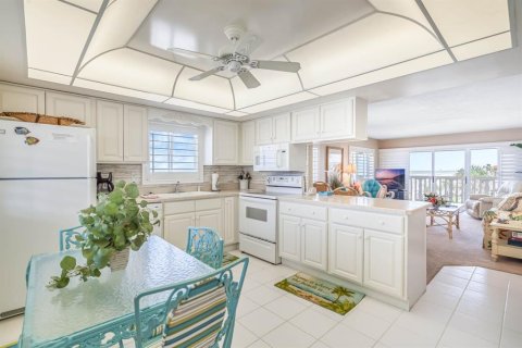 Condominio en alquiler en New Smyrna Beach, Florida, 2 dormitorios, 97.08 m2 № 1564641 - foto 7