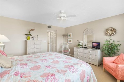 Condominio en alquiler en New Smyrna Beach, Florida, 2 dormitorios, 97.08 m2 № 1564641 - foto 14