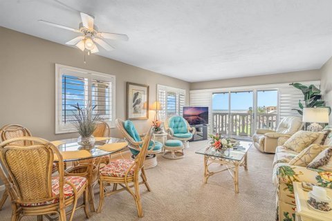 Condominio en alquiler en New Smyrna Beach, Florida, 2 dormitorios, 97.08 m2 № 1564641 - foto 5
