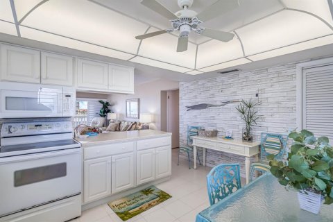 Condominio en alquiler en New Smyrna Beach, Florida, 2 dormitorios, 97.08 m2 № 1564641 - foto 8
