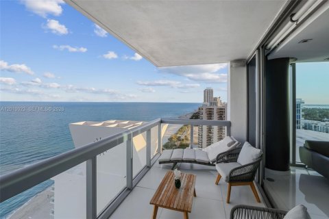 Condo in Miami Beach, Florida, 2 bedrooms  № 2073043 - photo 21