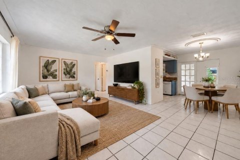 Casa en venta en Sarasota, Florida, 3 dormitorios, 127.65 m2 № 2386586 - foto 4