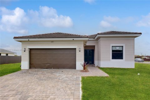House in Homestead, Florida 4 bedrooms, 249.81 sq.m. № 1704431 - photo 3