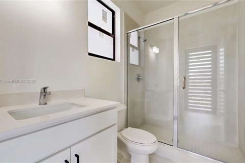 House in Homestead, Florida 4 bedrooms, 249.81 sq.m. № 1704431 - photo 22