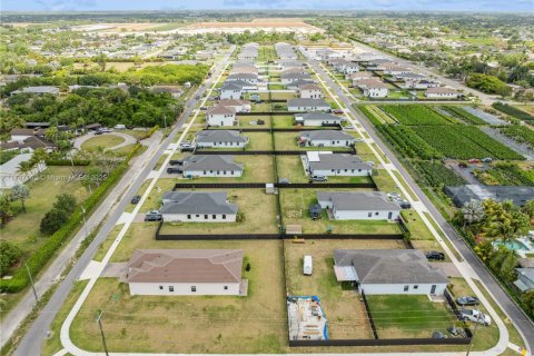 House in Homestead, Florida 4 bedrooms, 249.81 sq.m. № 1704431 - photo 30