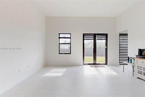 House in Homestead, Florida 4 bedrooms, 249.81 sq.m. № 1704431 - photo 12
