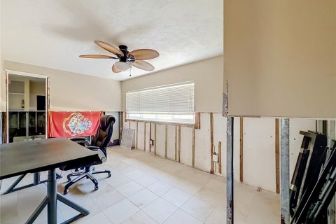 House in Saint Petersburg, Florida 4 bedrooms, 156.08 sq.m. № 2216814 - photo 27