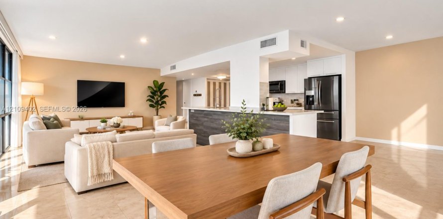 Condo in Hallandale Beach, Florida, 3 bedrooms № 2428222