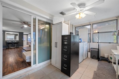 Condo in New Port Richey, Florida, 2 bedrooms  № 1874002 - photo 29