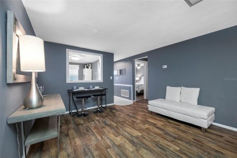 Condo in New Port Richey, Florida, 2 bedrooms  № 1874002 - photo 14