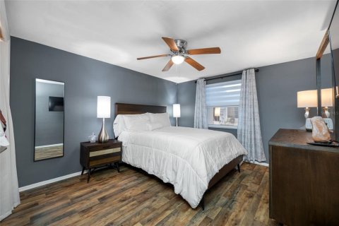 Condo in New Port Richey, Florida, 2 bedrooms  № 1874002 - photo 19