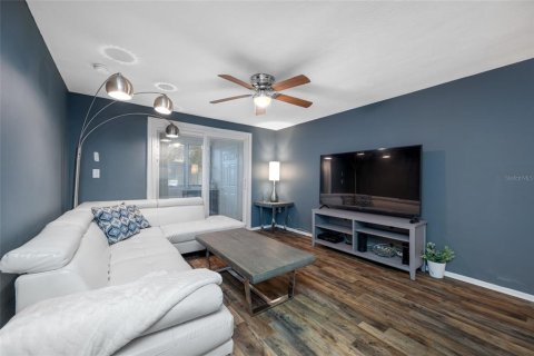 Condo in New Port Richey, Florida, 2 bedrooms  № 1874002 - photo 15