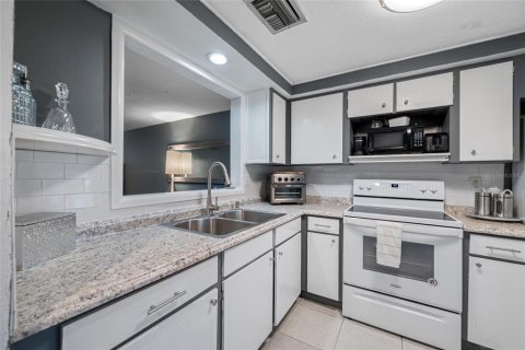 Condominio en venta en New Port Richey, Florida, 2 dormitorios, 89.09 m2 № 1874002 - foto 8