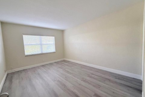 Condo in Deerfield Beach, Florida, 1 bedroom  № 2250832 - photo 5