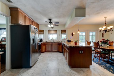 Villa ou maison à vendre à New Smyrna Beach, Floride: 4 chambres, 243.78 m2 № 1785985 - photo 16