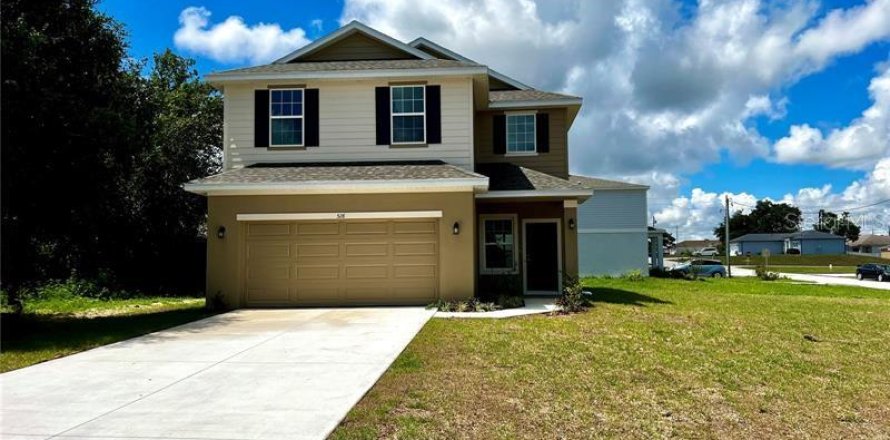 Villa ou maison à Kissimmee, Floride 4 chambres, 215.44 m2 № 2135858