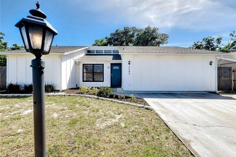 Casa en venta en Sarasota, Florida, 3 dormitorios, 137.96 m2 № 1780913 - foto 1