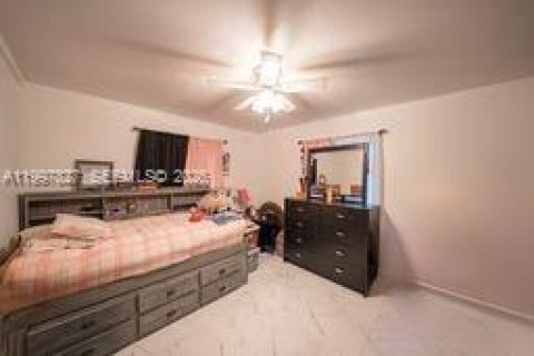 Villa ou maison à vendre à North Miami, Floride: 4 chambres, 152.36 m2 № 2063287 - photo 7