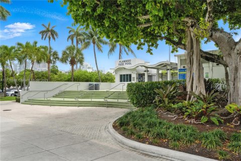 Condo in Miami Beach, Florida, 2 bedrooms  № 1727946 - photo 21