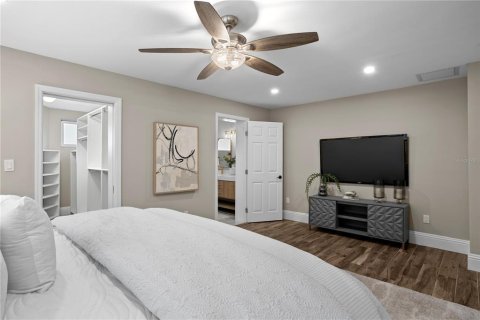 House in Saint Petersburg, Florida 4 bedrooms, 242.29 sq.m. № 2201605 - photo 26