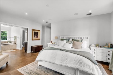 Casa en venta en Miami, Florida, 5 dormitorios, 290.41 m2 № 1895935 - foto 25