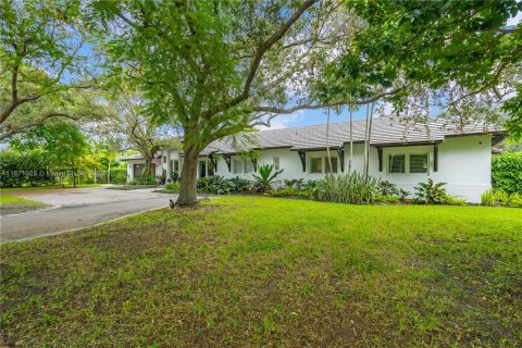 Casa en venta en Miami, Florida, 5 dormitorios, 290.41 m2 № 1895935 - foto 3
