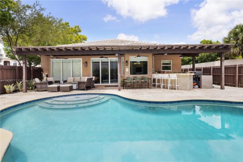Villa ou maison à vendre à Doral, Floride: 4 chambres, 198.63 m2 № 1794444 - photo 2