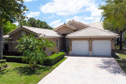 Villa ou maison à vendre à Doral, Floride: 4 chambres, 198.63 m2 № 1794444 - photo 1