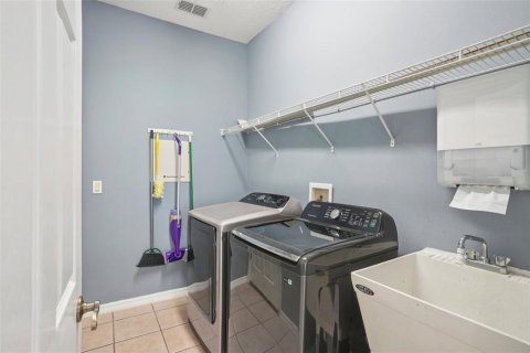 Casa en venta en Leesburg, Florida, 3 dormitorios, 179.77 m2 № 1835292 - foto 11