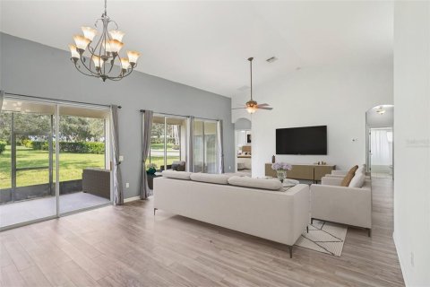 Casa en venta en Leesburg, Florida, 3 dormitorios, 179.77 m2 № 1835292 - foto 4
